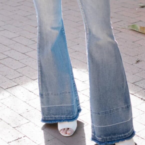 Judy Blue Women’s Giselle Tummy Control Release Hem Flare Jeans, size 11/30 - Picture 9 of 9